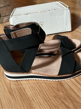 Life Stride - Zoom Gladiator Sandal